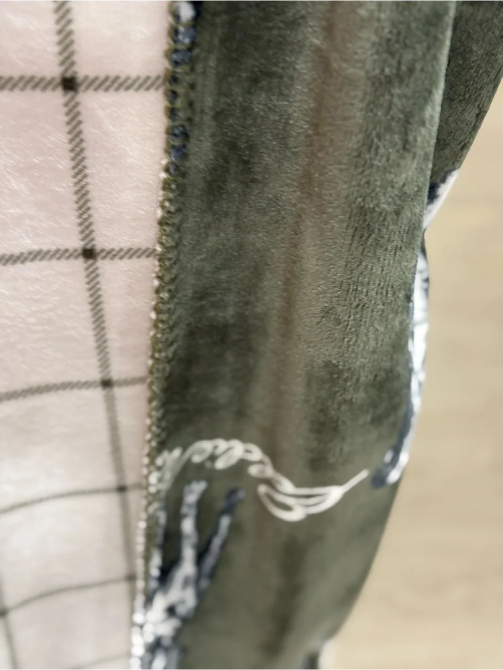 Eddie Bauer Reversible Plush Throw - Olive Green & Cream Plaid with Dog Print
